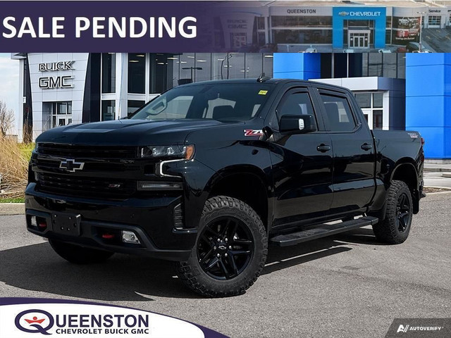 2021 Chevrolet Silverado 1500 LT Trail Boss | TONNEAU | CLEAN CA in Cars & Trucks in Hamilton