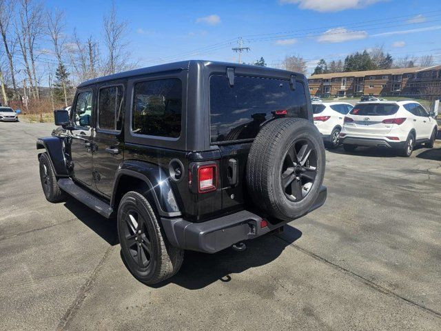 2018 Jeep Wrangler Unlimited Sahara 4X4 | Leather | in Cars & Trucks in Guelph - Image 2