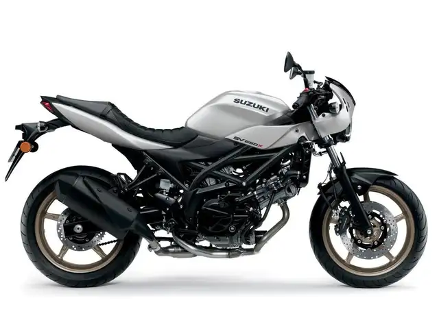 2024 Suzuki SV650X in Sport Touring in Granby - Image 2