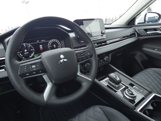 2023 Mitsubishi Outlander PHEV SEL in Cars & Trucks in Lloydminster - Image 4