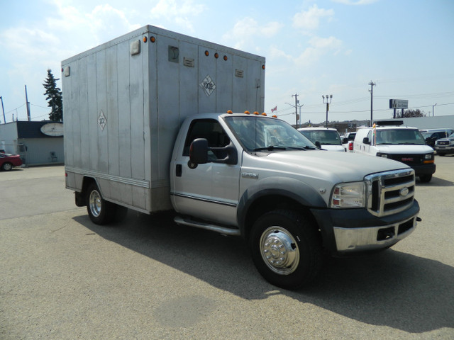 2007 Ford F 550 4X4 LUDE TRUCK WITH V-MAC COMPRESSOR  / ONLY 82  in Cars & Trucks in Edmonton - Image 3