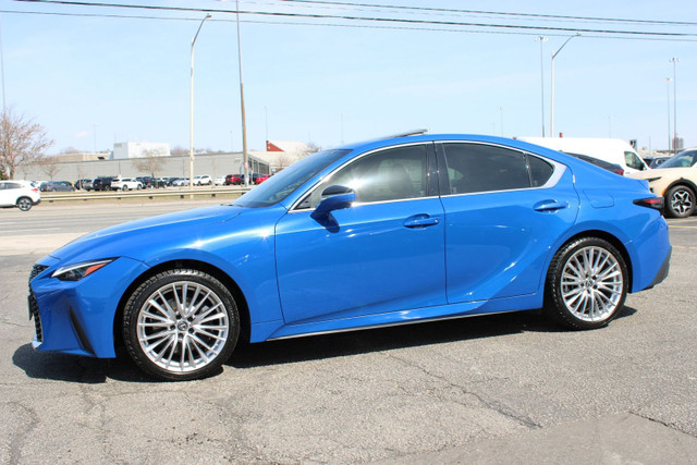 2022 Lexus IS in Cars & Trucks in Oakville / Halton Region - Image 3