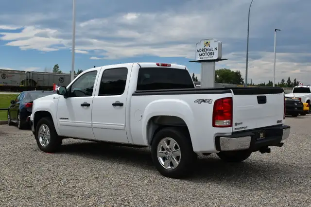 2012 GMC Sierra 1500 ***RARE HYBRID, ONLY HAS 61,000KM*** dans Autos et camions dans Calgary - Image 4