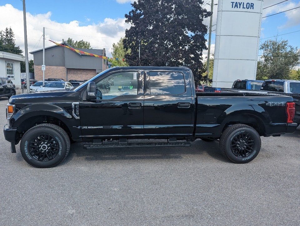  2022 Ford Super Duty F-250 SRW XLT *Black Appearance Pkg, 6.7L Diesel, Nav, Powerscope Mirrors, Tai