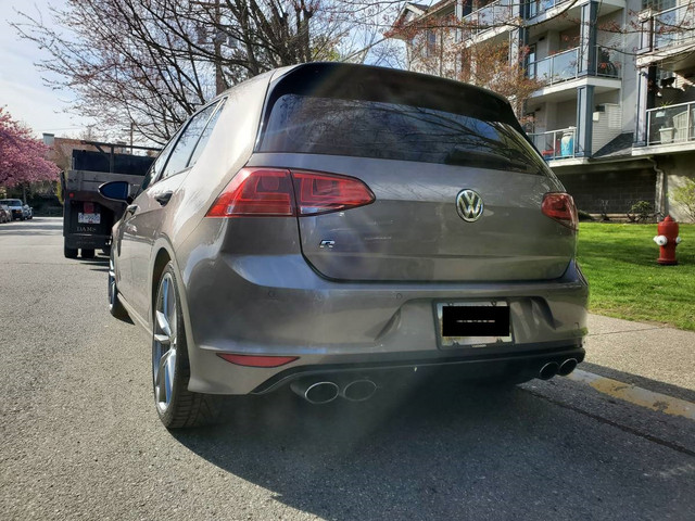 2017 Volkswagen Golf R  in Cars & Trucks in Delta/Surrey/Langley - Image 4