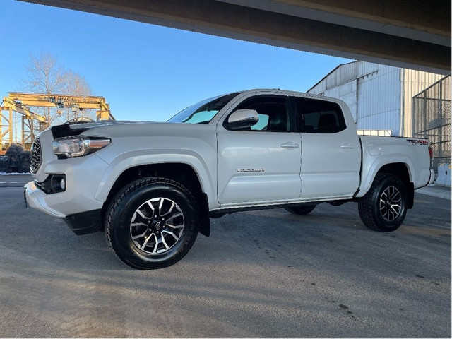2021 Toyota Tacoma TRD 4WD 6SPD PWR HEATED LEATHER SUNROOF NAVI  in Cars & Trucks in Delta/Surrey/Langley - Image 3