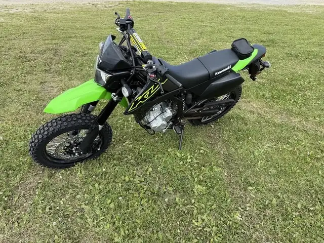 2021 Kawasaki KLX300SM in Dirt Bikes & Motocross in St. Albert - Image 6