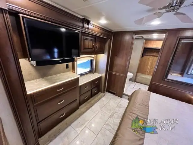 2016 Entegra Coach Anthem 42RBQ 42 Miles All New Tires ! in RVs & Motorhomes in Moncton - Image 51