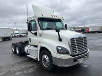 2016 Freightliner X12564ST