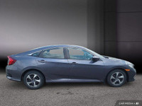 La Honda Civic LX 2021 est une berline compacte qui allie efficacité énergétique, confort et technol... (image 7)