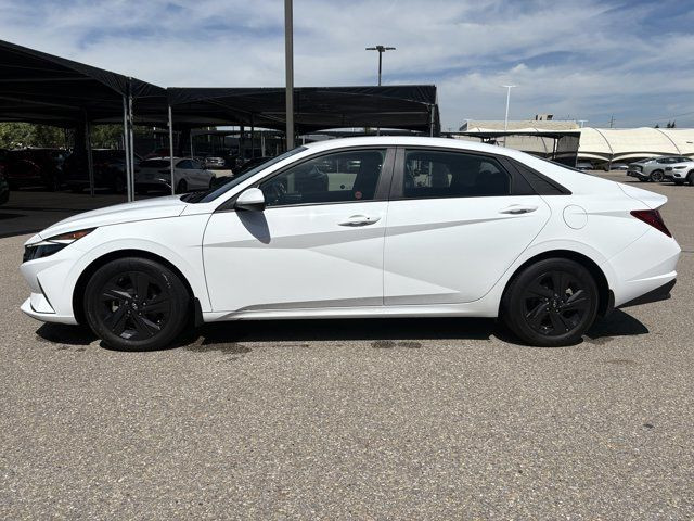 2022 Hyundai Elantra Preferred | BackUp Camera | Push to Start in Cars & Trucks in Calgary - Image 4