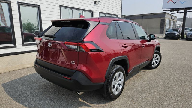 2020 Toyota Rav4 LE in Cars & Trucks in Calgary - Image 2