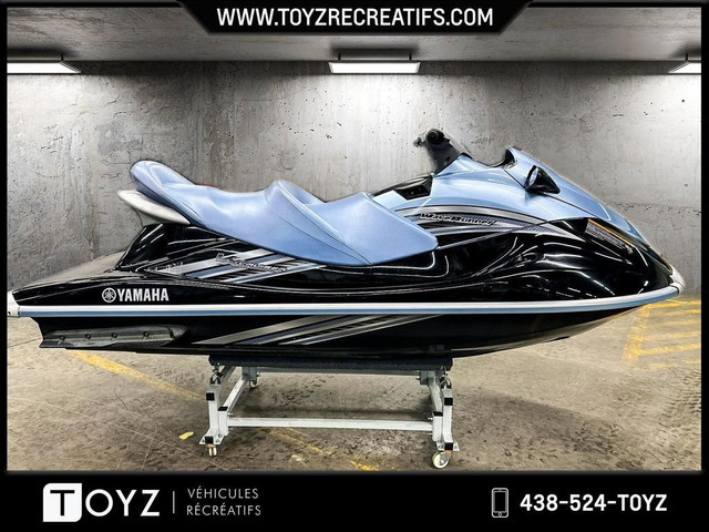 2011 Yamaha WAVERUNNER VX CRUISER 3 PLACES in Personal Watercraft in Laval / North Shore