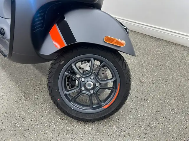 2025 Vespa GTS 310 Supersport MY 25 - V6602NP - -Financing Avail in Scooters & Pocket Bikes in Markham / York Region - Image 16