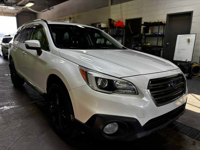 2017 Subaru Outback CVT 2.5i Touring w-Tech Pkg in Cars & Trucks in Laval / North Shore - Image 4
