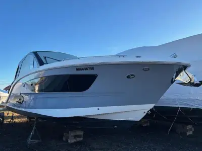 Options on the 2023 370 Sun dancer: Triple 300 hp Mercs w/JPO. Black painted Hardtop w opening skyli...