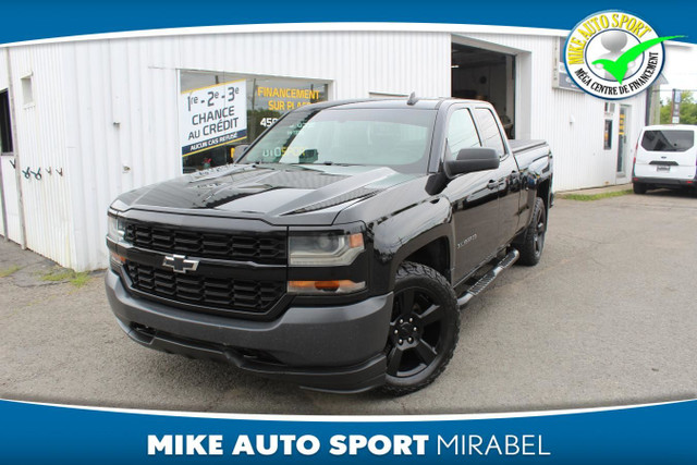 Chevrolet Silverado 1500 Camion de travail cabine double 143,5 p dans Autos et camions  à Laval/Rive Nord
