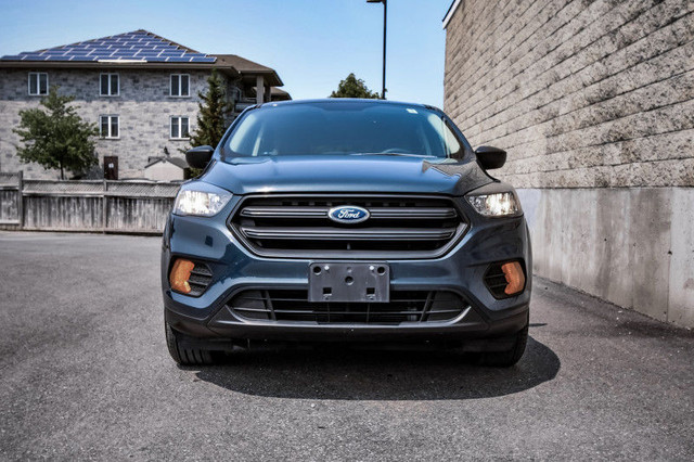 2019 Ford Escape S FWD • LOW MILEAGE • R-V CAM • STREAMING AUDIO in Cars & Trucks in Kingston - Image 4