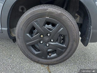 This 2024 Hyundai Venue Essential is a fresh trade-in, ready for its next adventure! Boasting a slee... (image 6)