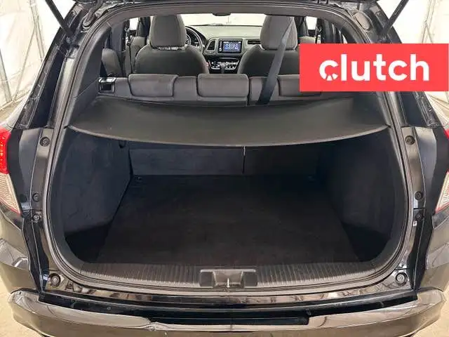 2019 Honda HR-V Sport AWD w/ Apple CarPlay, Heated Front Seats,  dans Autos et camions dans Ottawa - Image 38