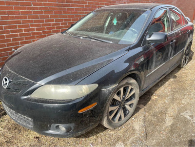 2005 Mazda Mazda6 POUR LES PIÈCES 2005 MAZDA 6 ,  VOITURE ACCIDE