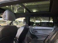 **SUMMER SPECIAL!** FEATURING : 4MOTION AWD, PANORAMIC ROOF, MULTICOLOUR AMBIENT LIGHTING, PANORAMIC... (image 9)