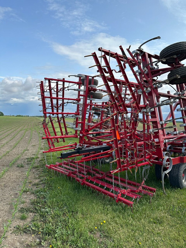 2015 Kongskilde 30FT Spike Thooth Harrow For All Culivators in Farming Equipment in Ottawa