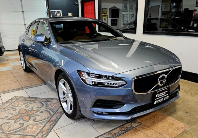 2017 Volvo S90 T6 Momentum Very Low KMs/No Accidents/One Owner in Cars & Trucks in City of Toronto - Image 4