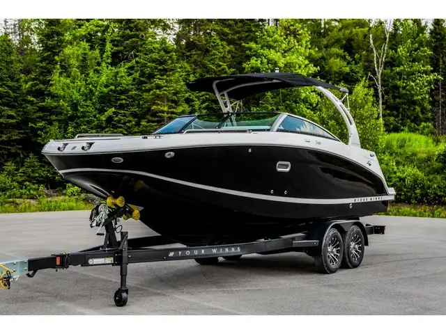 2026 Four Winns HD5 in Powerboats & Motorboats in Québec City - Image 4