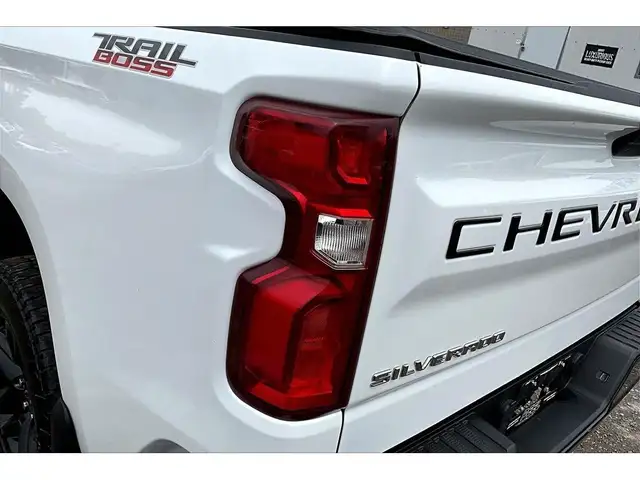 2022 Chevrolet Silverado 1500 LTD LT Trail Boss | 5.3L V8 | Line in Cars & Trucks in Mississauga / Peel Region - Image 32