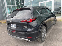 Le Mazda CX-5 Signature 2024 est le modèle le plus luxueux de la gamme CX-5, conçu pour offrir une e... (image 3)