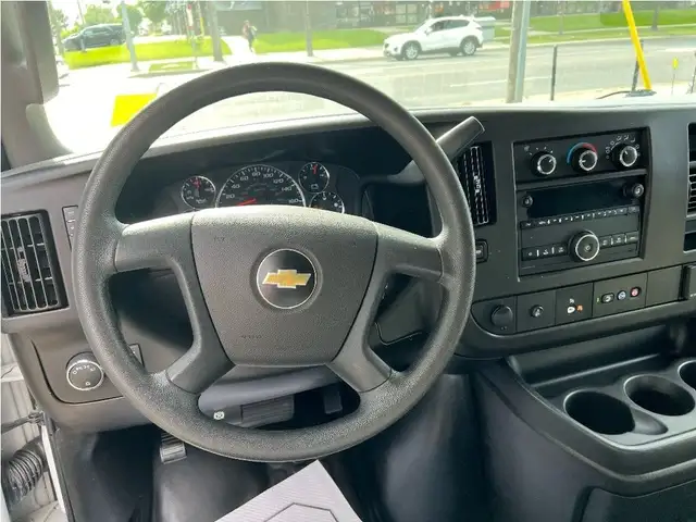 2021 Chevrolet Express 155 Long Wheel Base|2500|Certified|Back U dans Autos et camions dans Ville de Toronto - Image 11