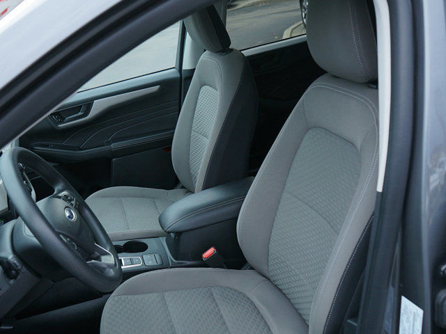 2022 Ford Escape SE | No Accidents | All-wheel Drive in Cars & Trucks in Hamilton - Image 4