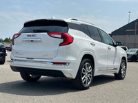 Built in navigation, sunroof, ventilated front seats, leather appointed seating, hands free lift-gat... (image 4)