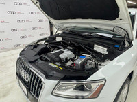 BLACK LEATHER SEATING SURFACES,NAVIGATION PACKAGE -inc: Speech Dialogue System Front & Rear Parking... (image 9)