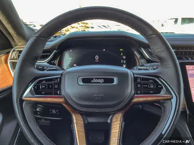 2022 Jeep Grand Cherokee 4xe Summit Reserve | Passenger in Cars & Trucks in Edmonton - Image 18