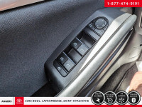 ********NOUVEL ARRIVAGE, PLUSIEURS PHOTOS À VENIR******** Découvrez la Mazda3 2022 Berline GS, une v... (image 9)
