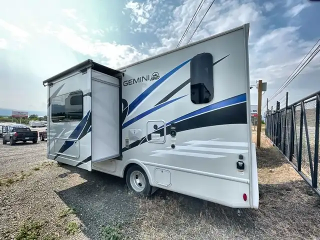 2023 Thor Motor Coach Gemini AWD 23TE in RVs & Motorhomes in Kamloops - Image 10