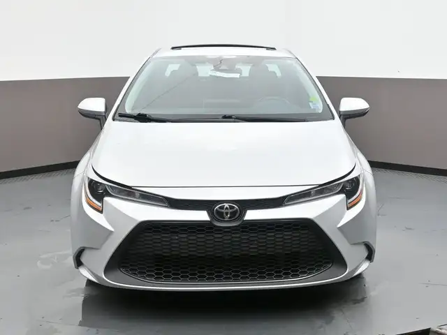 2020 Toyota Corolla LE UPGRADE SUNROOF, HEATED STEERING, HEATED  in Cars & Trucks in City of Halifax - Image 3
