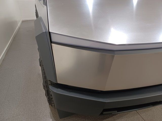 2024 Tesla Cybertruck Foundation Edition Crew Cab AWD | NO LUX in Cars & Trucks in Regina - Image 4