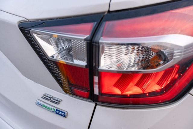 2018 Ford Escape SE 4dr SUV AWD (1.5L 4cyl Turbo 6A) in Cars & Trucks in City of Toronto - Image 2