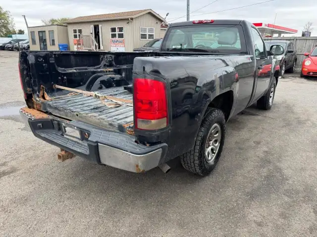 2011 GMC Sierra 1500 REGULAR CAB, 4X4, WORK TRUCK, AS IS SPECIAL in Cars & Trucks in London - Image 6