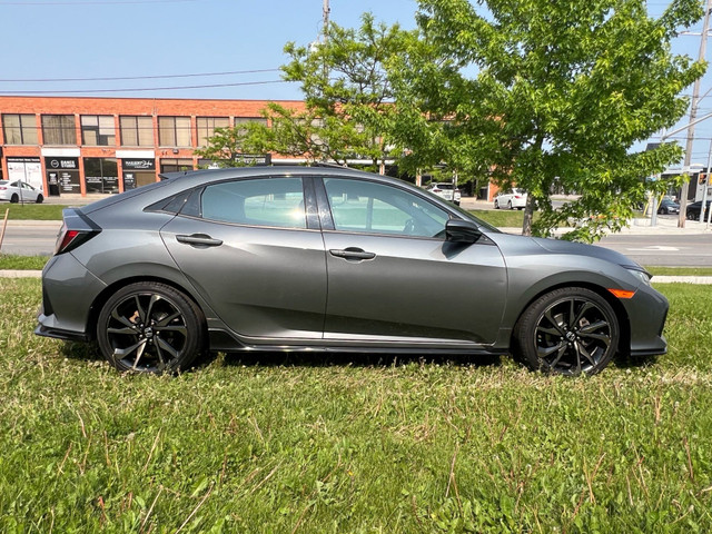 2019 Honda Civic SPORT SUNROOF APPLE CARPLAY BSM B/U CAM in Cars & Trucks in City of Toronto - Image 4