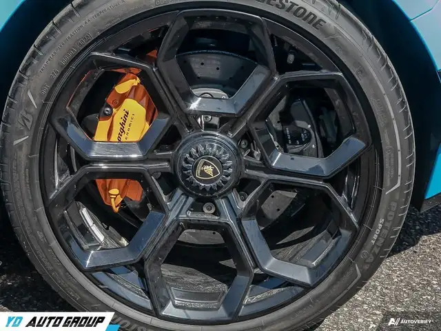 2023 Lamborghini Huracan Lamborghini Huracan Tecnica l Clean Car dans Autos et camions dans Région de Markham/York - Image 8