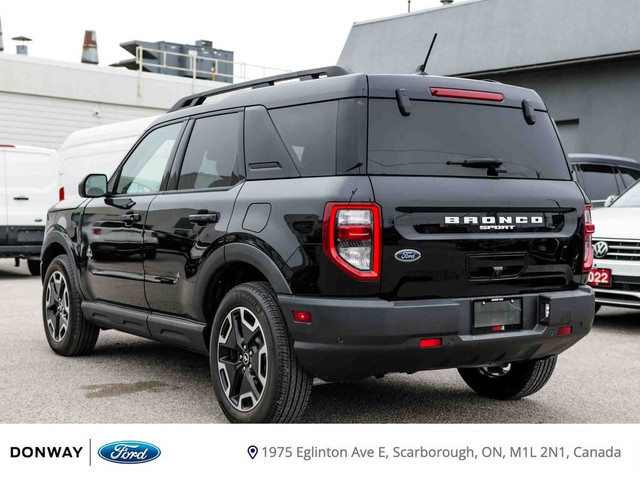 2022 Ford Bronco OUTER BANKS | TECH PACKAGE | NO ACCIDENT | 1.5L in Cars & Trucks in City of Toronto - Image 4