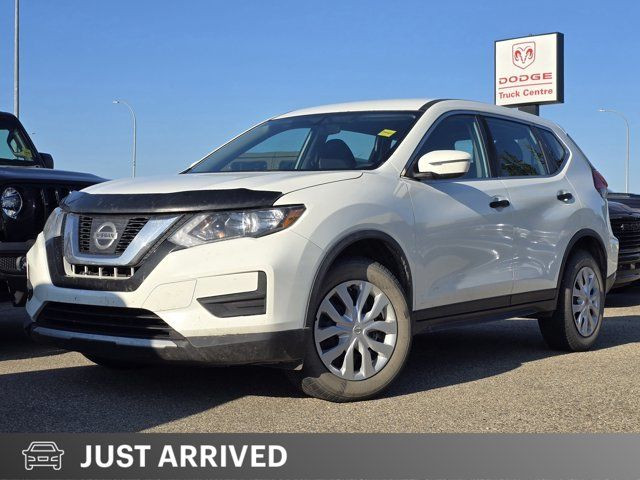 2017 Nissan Rogue in Cars & Trucks in Grande Prairie