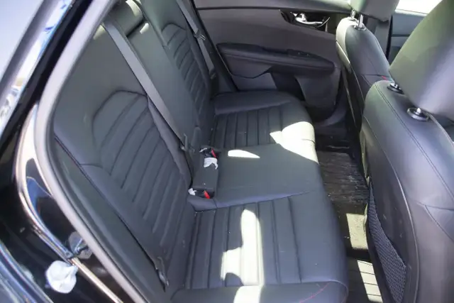 2024 KIA FORTE GT in Cars & Trucks in Oshawa / Durham Region - Image 21
