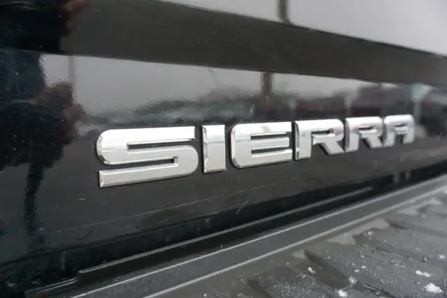 2016 GMC Sierra 1500 in Cars & Trucks in Oakville / Halton Region - Image 29