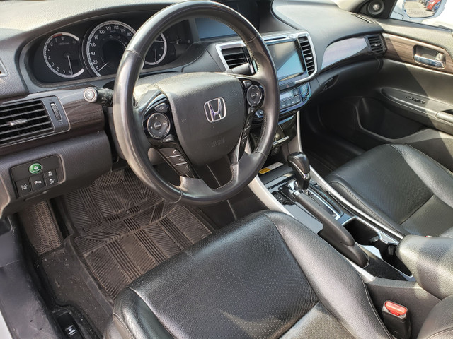 2017 Honda Accord Sedan TOURING , NAVIGATION , LEATHER , SUNROOF in Cars & Trucks in City of Toronto - Image 4