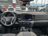 6.2L ECOTEC V8 Engine, Back-Up Camera, Sunroof, 2-speed transfer case with Terrain Mode, Heated Seat... (image 3)